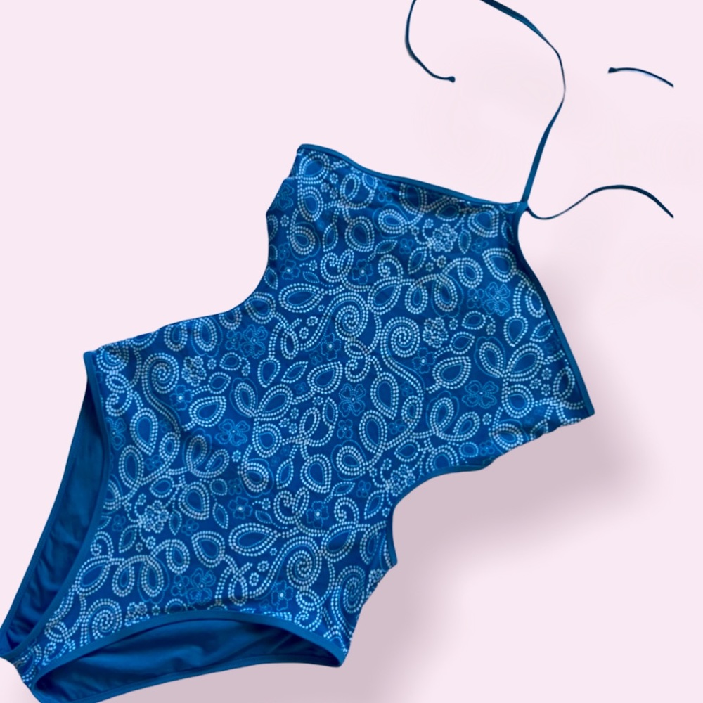 One Piece Strapless Swim Suit